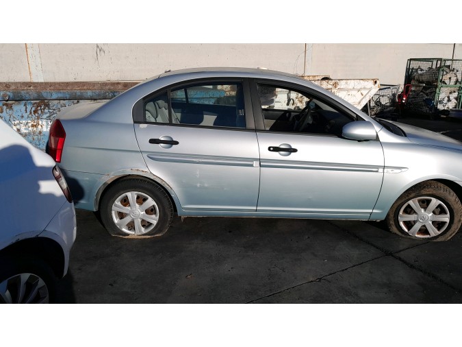 ELEVALUNAS TRASERO DERECHO HYUNDAI ACCENT 2008
