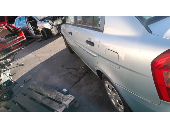 MANDO ELEVALUNAS TRASERO IZQUIERDO HYUNDAI ACCENT 2008