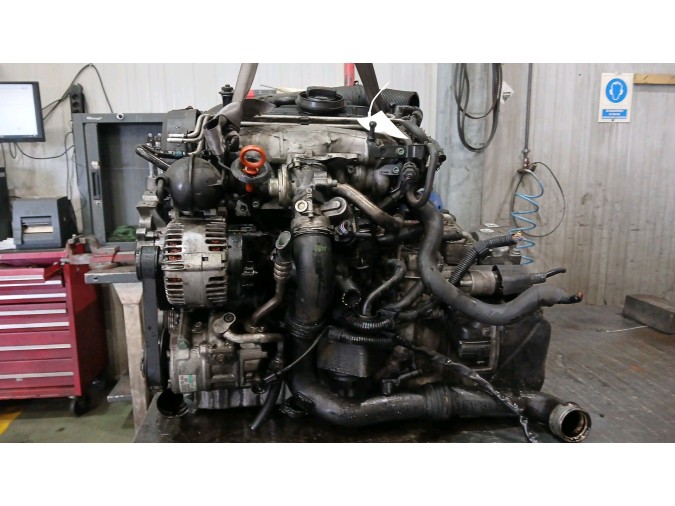 MOTOR CON ACCESORIOS Y CAJA DE CAMBIOS VOLKSWAGEN GOLF 2006