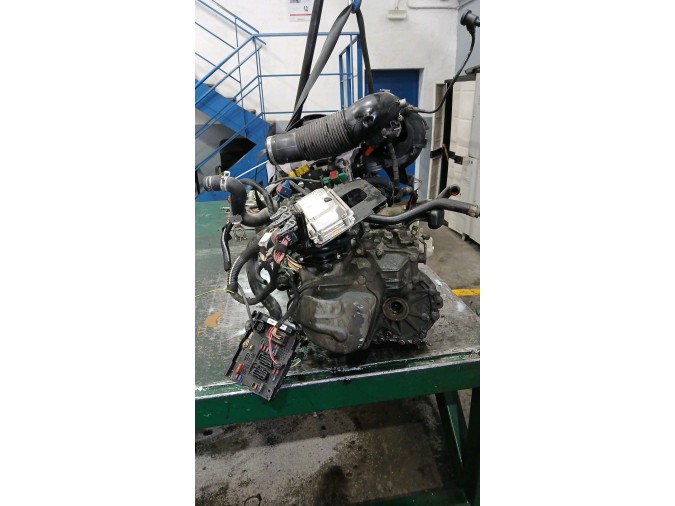 MOTOR CON ACCESORIOS Y CAJA DE CAMBIOS PEUGEOT 307 2002