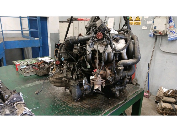 MOTOR CON ACCESORIOS Y CAJA DE CAMBIOS PEUGEOT 406 1997