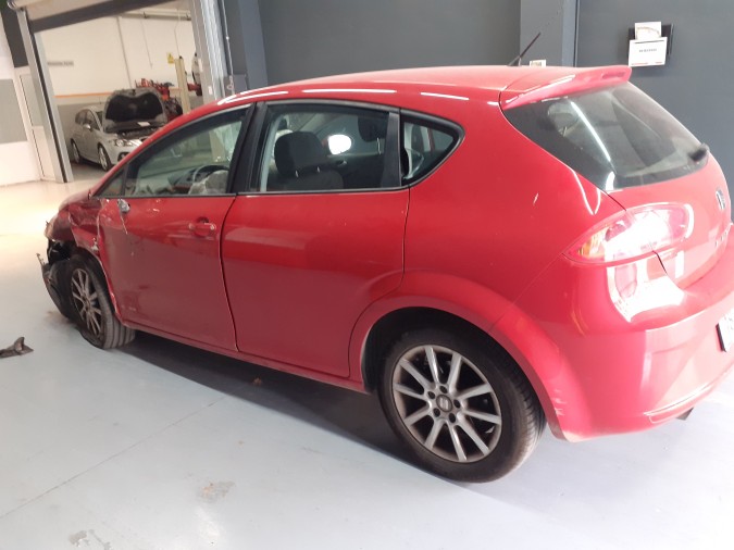LLANTA SEAT LEON 2012