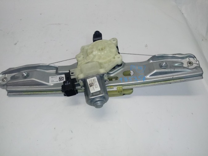 ELEVALUNAS TRASERO DERECHO FORD FOCUS 2015