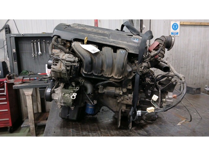 MOTOR CON ACCESORIOS Y CAJA DE CAMBIOS TOYOTA COROLLA 2003