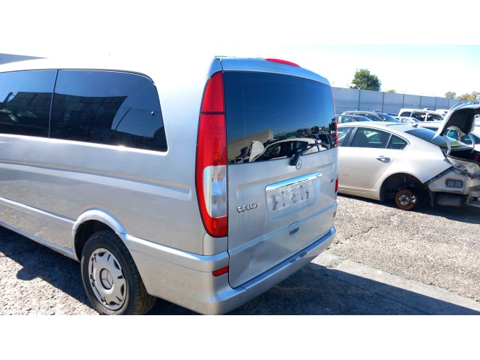 PUERTA TRASERA DERECHA MERCEDES-BENZ VIANO 2006