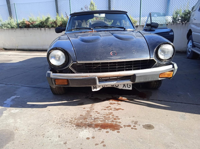 Coche despiece completo FIAT 124 SPIDER 00138879