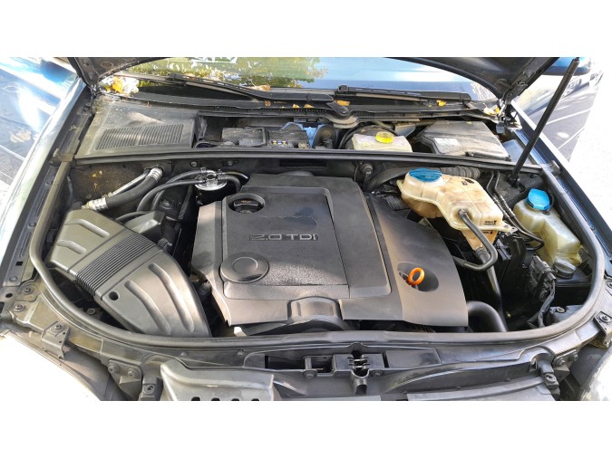 REJILLA RADIADOR CPL AUDI A4 2006