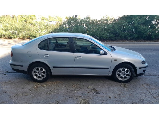 MANDO ELEVALUNAS DELANTERO DERECHO SEAT TOLEDO 1999