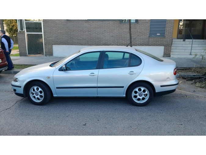 MANDO ELEVALUNAS DELANTERO DERECHO SEAT TOLEDO 1999