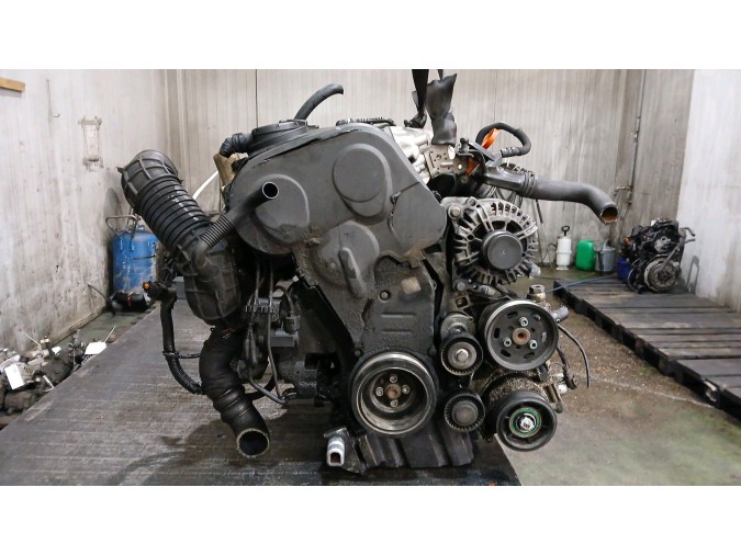 MOTOR CON ACCESORIOS Y CAJA DE CAMBIOS AUDI A4 2006