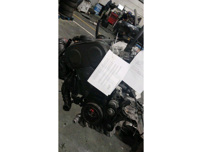 MOTOR CON ACCESORIOS Y CAJA DE CAMBIOS AUDI A4 2006