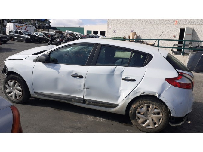 PRETENSOR CINTURÓN DELANTERO DERECHO RENAULT MÉGANE 2013