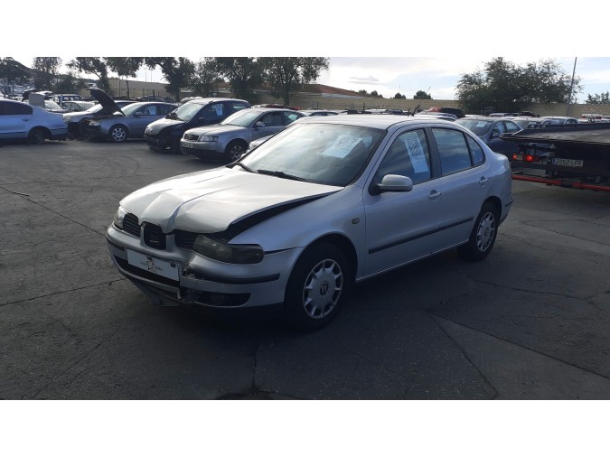 MANDO ELEVALUNAS DELANTERO DERECHO SEAT TOLEDO 1999