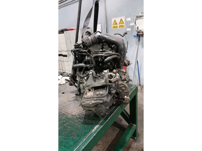 MOTOR CON ACCESORIOS Y CAJA DE CAMBIOS PEUGEOT 407 2005