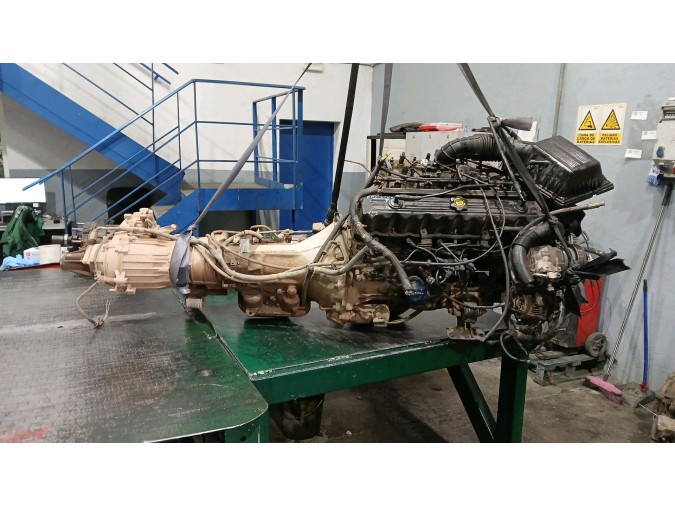 MOTOR CON ACCESORIOS Y CAJA DE CAMBIOS JEEP GRAND CHEROKEE 1999