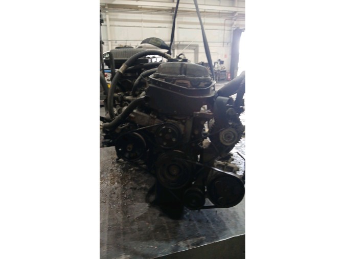 MOTOR CON ACCESORIOS Y CAJA DE CAMBIOS NISSAN PRIMERA 1997