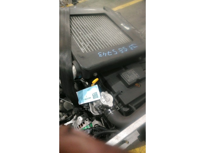 MOTOR CON ACCESORIOS Y CAJA DE CAMBIOS KIA CARNIVAL 2003