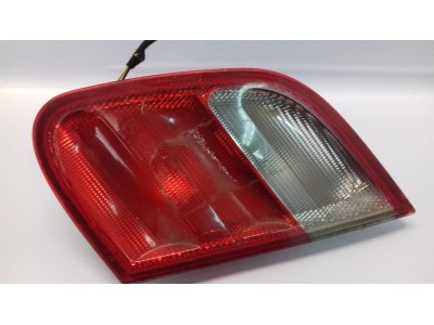 PILOTO TRASERO DERECHO RENAULT MEGANE 2002