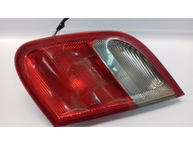 PILOTO TRASERO DERECHO RENAULT MEGANE 2002