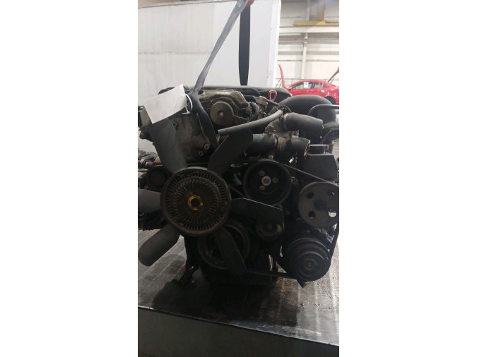 MOTOR CON ACCESORIOS Y CAJA DE CAMBIOS MERCEDES E 280 1999