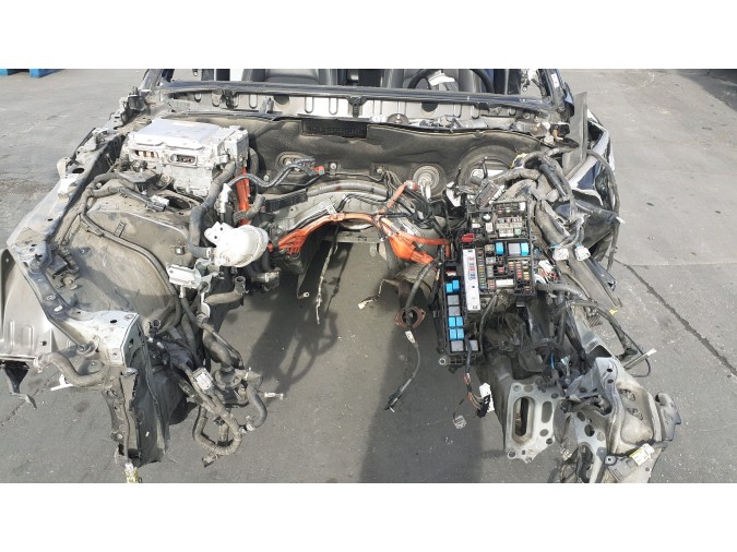 CENTRALITA MOTOR UCE LEXUS IS 300H 2018