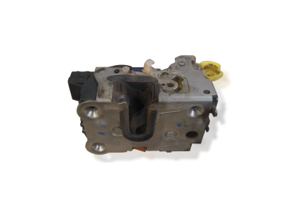 CERRADURA PUERTA TRASERA DERECHA DACIA DUSTER 2015
