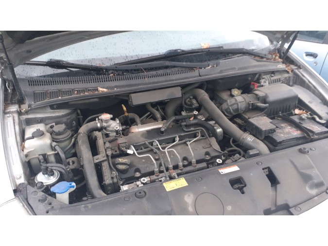 MANDO ELEVALUNAS DELANTERO DERECHO KIA CARNIVAL 2007