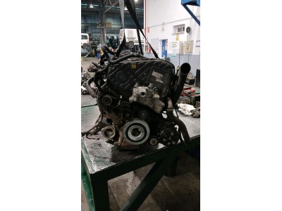 MOTOR CON ACCESORIOS Y CAJA DE CAMBIOS SAAB 9-3 2006