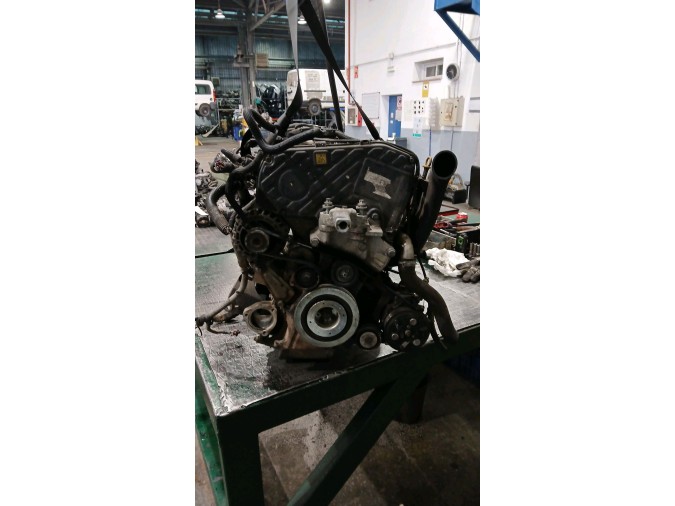 MOTOR CON ACCESORIOS Y CAJA DE CAMBIOS SAAB 9-3 2006