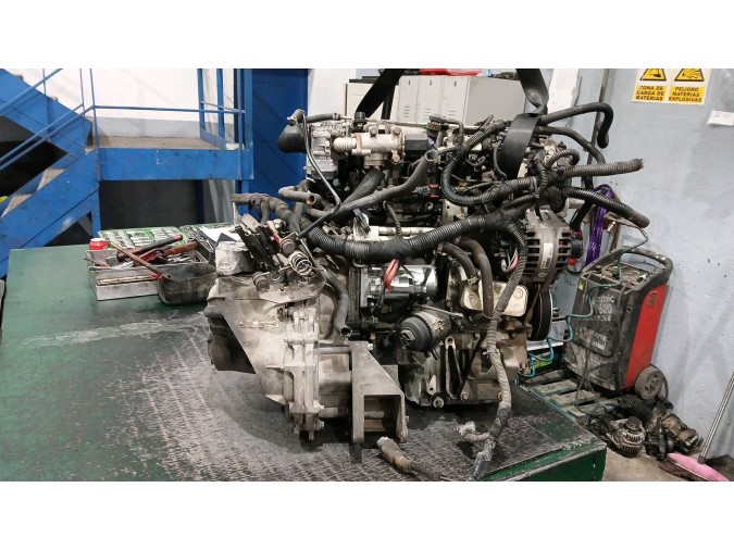 MOTOR CON ACCESORIOS Y CAJA DE CAMBIOS SAAB 9-3 2006