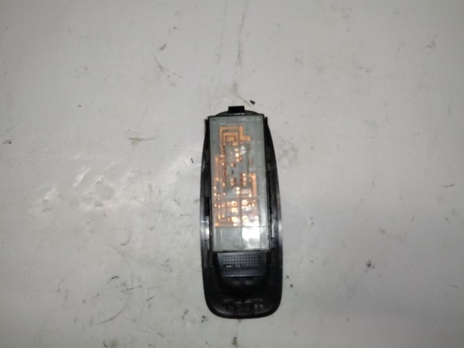MANDO ELEVALUNAS DELANTERO IZQUIERDO PEUGEOT KADJAR 2016