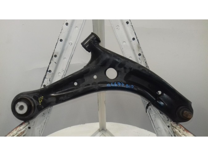 TRAPECIO INFERIOR DELANTERO DERECHO FORD FIESTA 2015