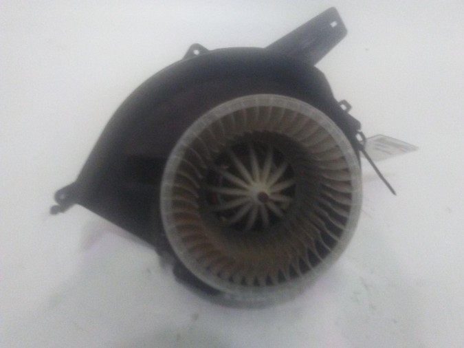 MOTOR DEL CALENTADOR SO VOLKSWAGEN POLO 2015