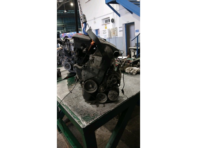 Motor VOLKSWAGEN POLO 2001