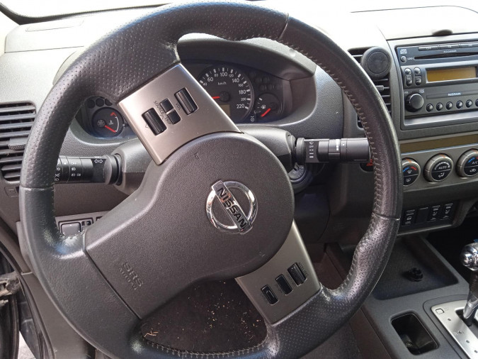 Coche despiece completo NISSAN NAVARA 00143271