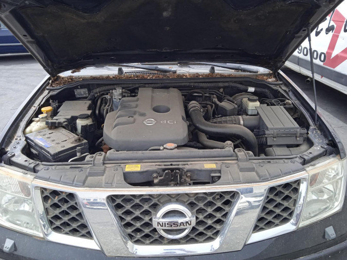 Coche despiece completo NISSAN NAVARA 00143271