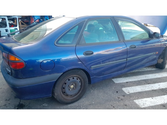 Radiador motor RENAULT LAGUNA 1999