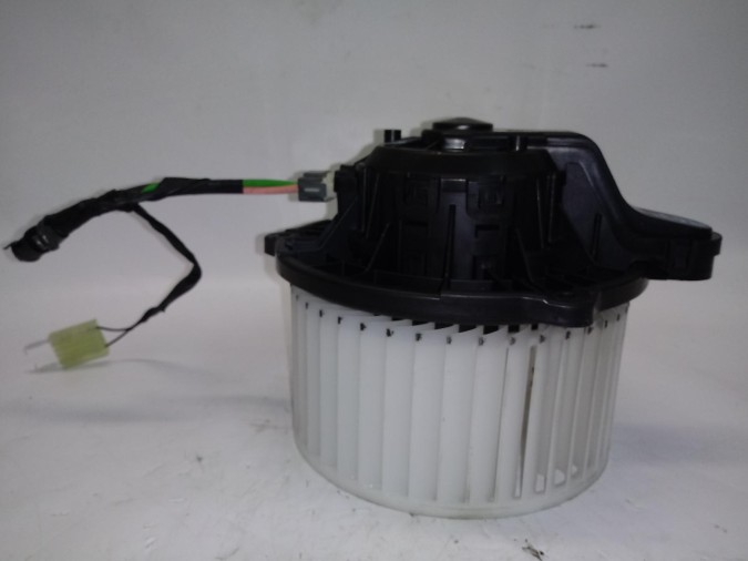 MOTOR DEL CALENTADOR SO KIA CEED 2017