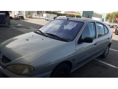 PARAGOLPES DELANTERO RENAULT MÉGANE 2001