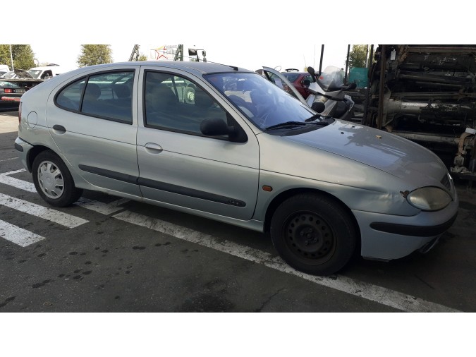 Autorradio RENAULT MÉGANE 2001