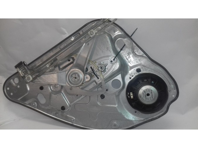 ELEVALUNAS TRASERO DERECHO BMW SERIE 3 2010