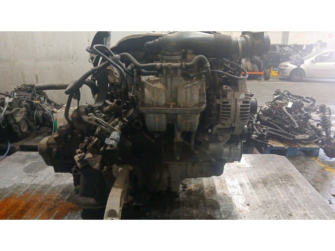 MOTOR CON ACCESORIOS Y CAJA DE CAMBIOS OPEL ZAFIRA