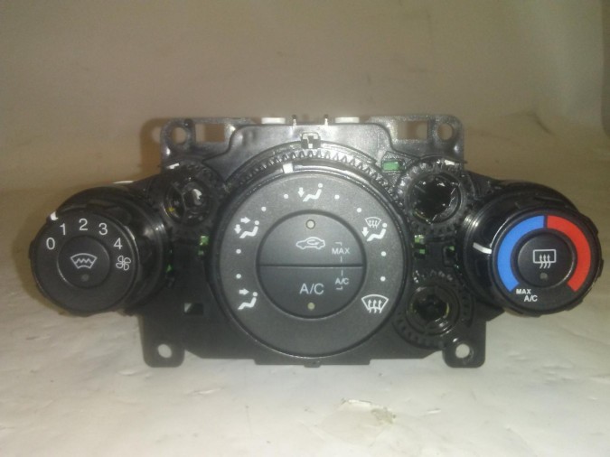 MANDO CALEFACCIÓN FORD FIESTA 2014