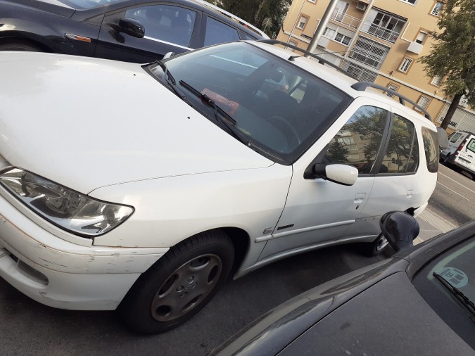 ELEVALUNAS DELANTERO DERECHO PEUGEOT 306 2000
