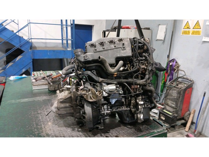 Motor CITROEN C4 2006