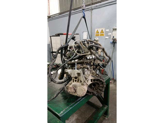 MOTOR SIN ACCEORIOS  Y SIN CAJA DE CAMBIOS FORD TRANSIT