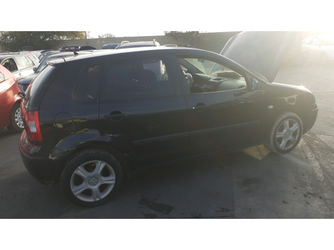 CAPOT VOLKSWAGEN POLO 2003
