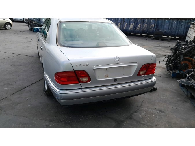 MECANICA DELANTERA SIN CUNA MERCEDES E 240 2001