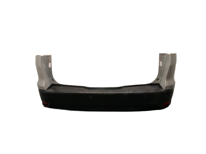 PARAGOLPES TRASERO FORD FOCUS PLATEADO 2011