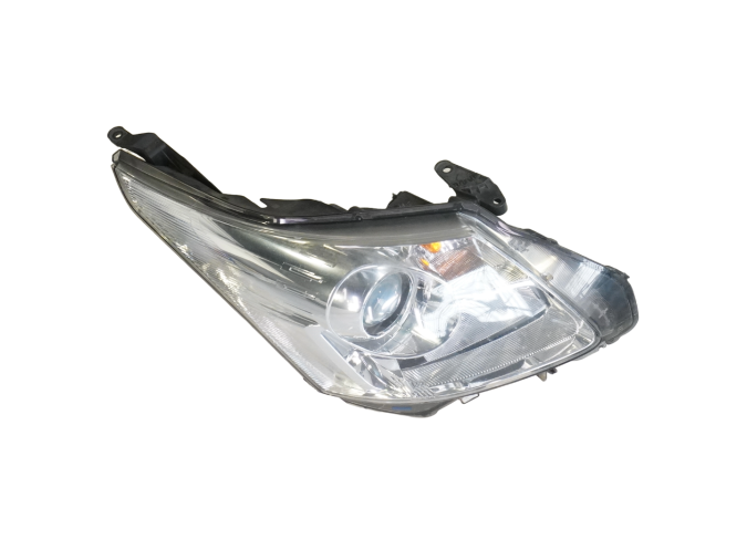 FARO DELANTERO DERECHO TOYOTA AVENSIS 2010